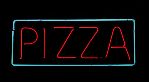 Pizza with border